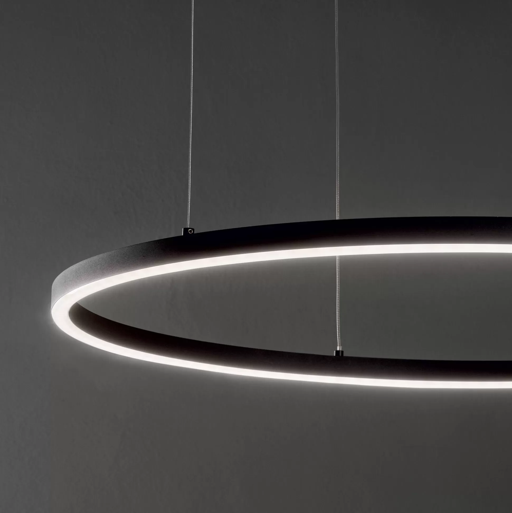 Dmora Lampade A Sospensione<Ideal-Lux - Lampada a sospensione ORACLE SLIM SP D090 ROUND 3000K ON-OFF BK, 90 x 90 x h28 cm,