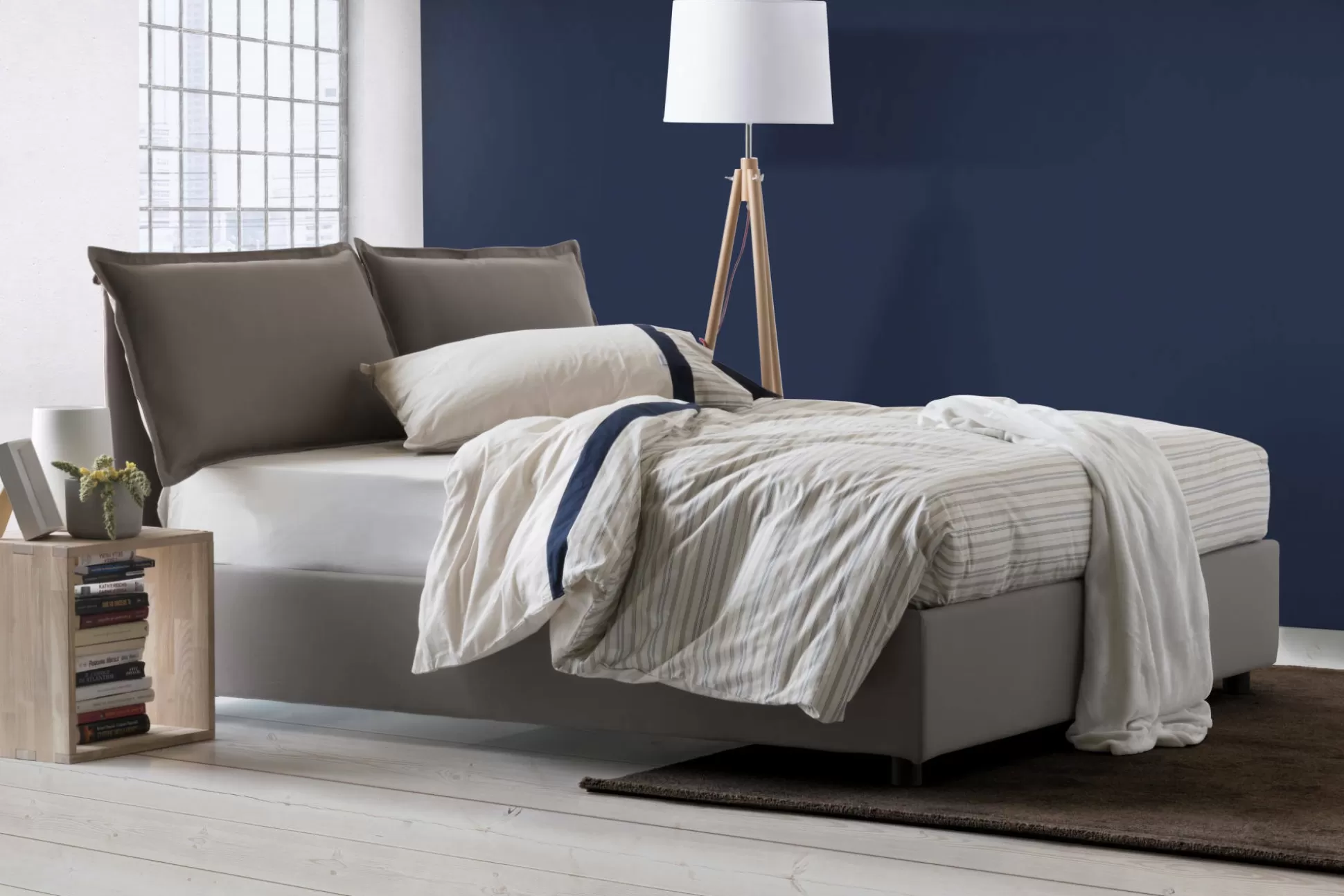 Dmora Letti Matrimoniali<Letto matrimoniale Anjin, adatto per materasso Cm 160x190,