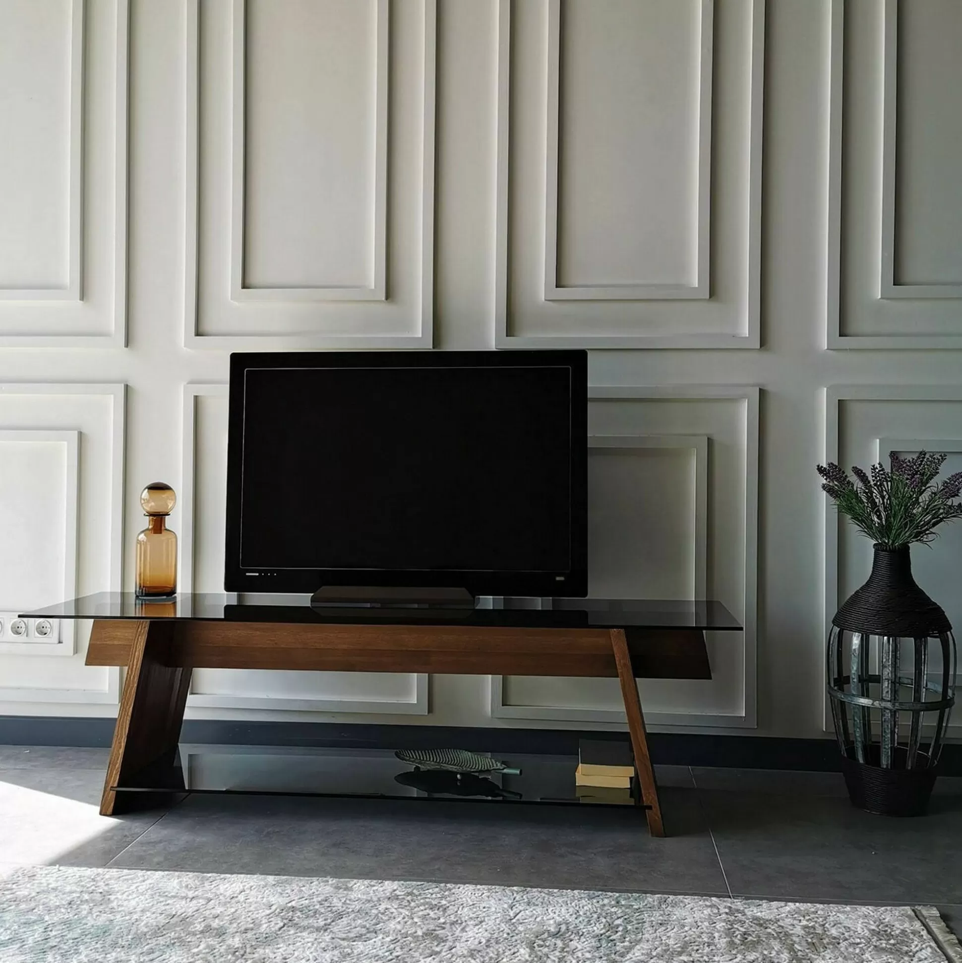 Dmora Mobili Porta Tv<Mobile porta TV Amorosi, 158x40h45 cm, Noce e Nero